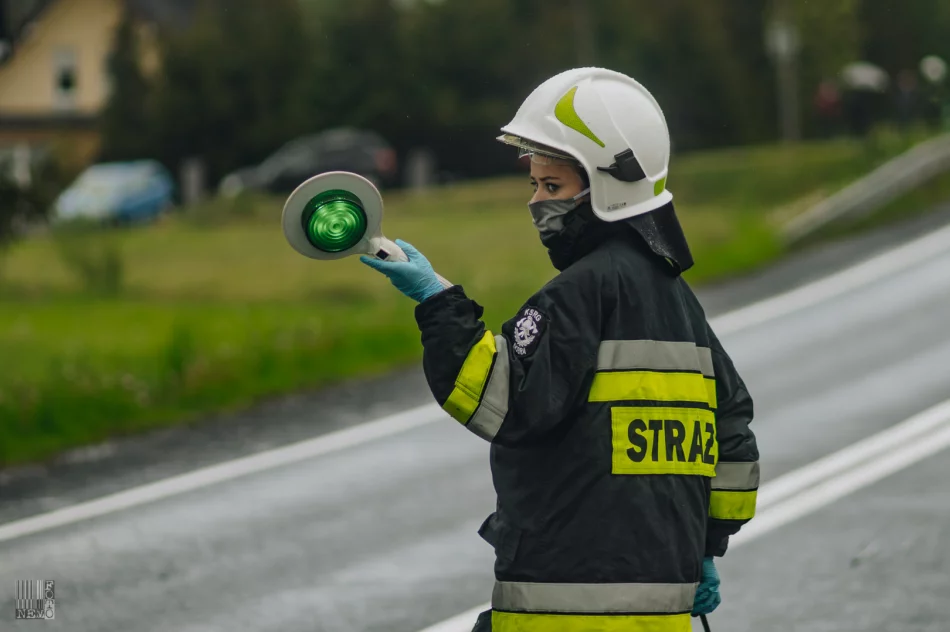 Dwa pojazdy zderzyły się na DK 28 - zdjęcie 5