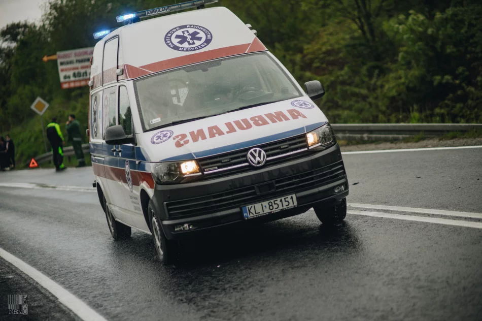 Dwa pojazdy zderzyły się na DK 28 - zdjęcie 6