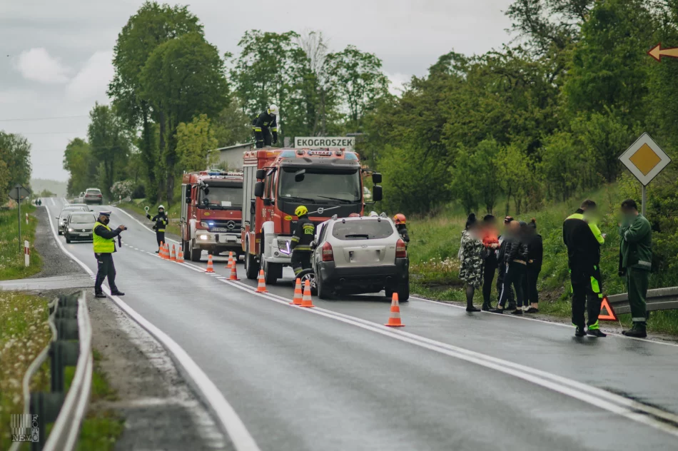 Dwa pojazdy zderzyły się na DK 28 - zdjęcie 7