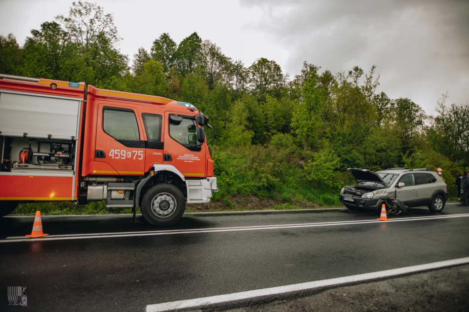 Dwa pojazdy zderzyły się na DK 28 - zdjęcie 10