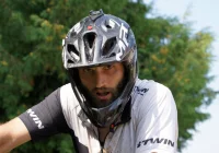 Łukasz pokazał już, że potrafi walczyć o zdrowie. Teraz potrzebne środki na rehabilitację po groźnym wypadku w górach - zdjęcie główne