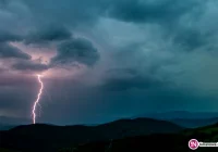 Był śnieg, a teraz mogą wystąpić... burze - ostrzeżenie IMiGW - zdjęcie główne