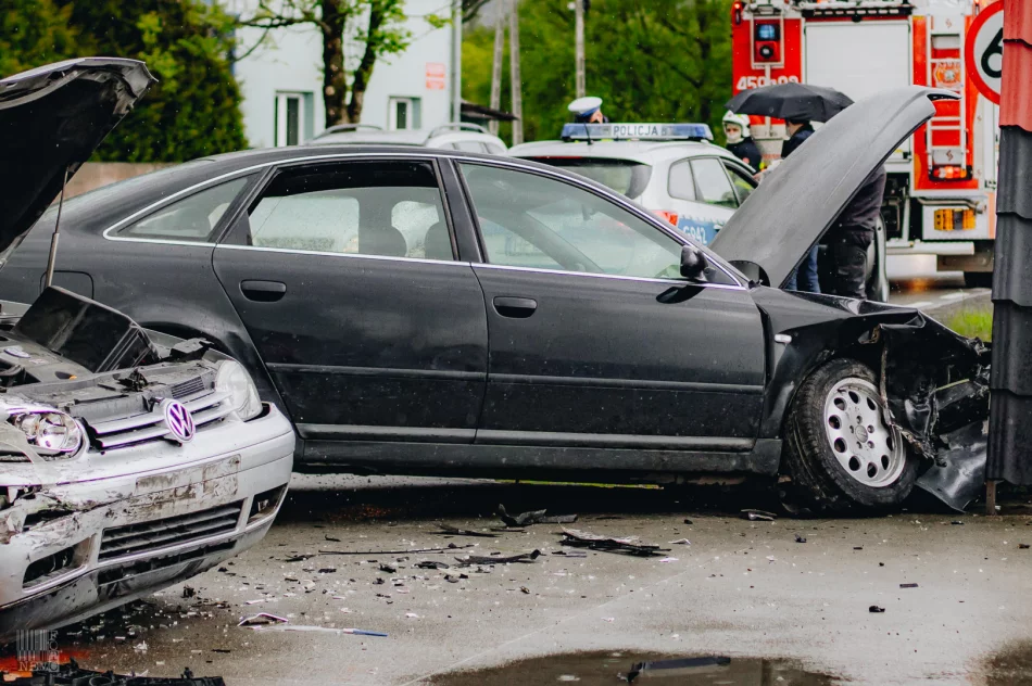 Kierowca Audi nie ustąpił pierwszeństwa i spowodował kolizję - zdjęcie 6
