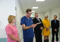 Dzieła sztuki umilą czas pacjentom sądeckiej onkologii - zdjęcie główne