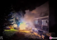Alarm w DPS i pożar budynku mieszkalnego - zdjęcie główne