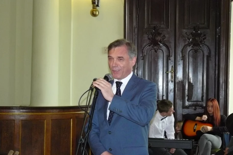 Nauczycielu, byłeś mi naprawdę bliski... - zdjęcie 3