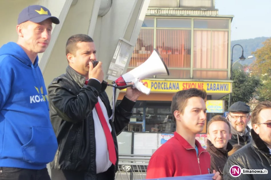 Przebrani za terrorystów protestowali na limanowskim Rynku - zdjęcie 3