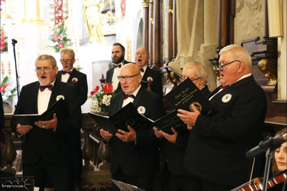 Chór obchodził jubileusz - zdjęcie 15
