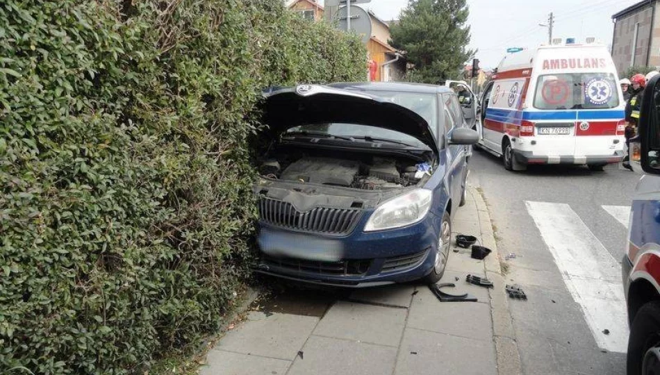 Na Traugutta zderzyły się dwa samochody osobowe - zdjęcie 1