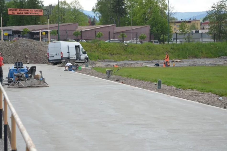 Lekkoatletyczny kompleks powstaje na stadionie - zdjęcie 10
