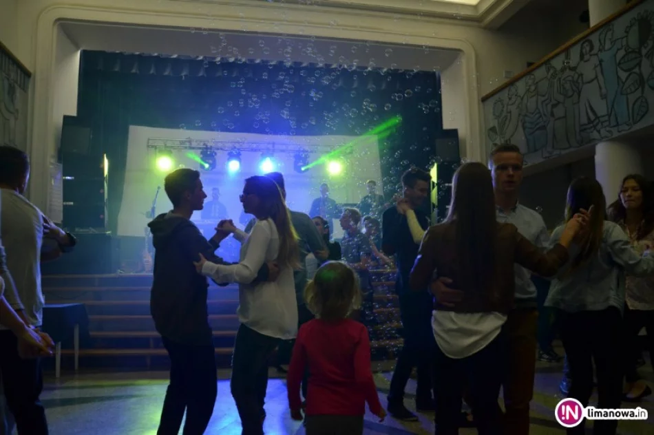 Udany koncert charytatywny - zebrano blisko 3,5 tys. zł - zdjęcie 2