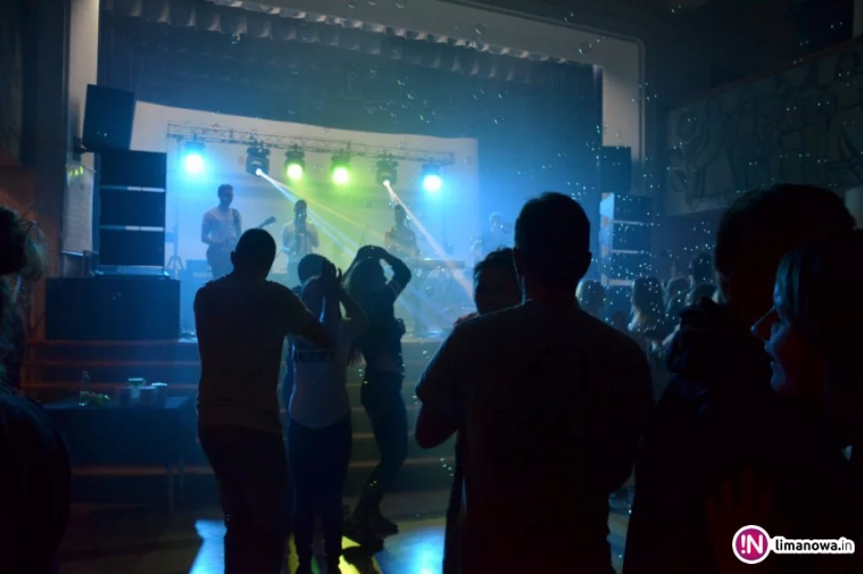 Udany koncert charytatywny - zebrano blisko 3,5 tys. zł - zdjęcie 3