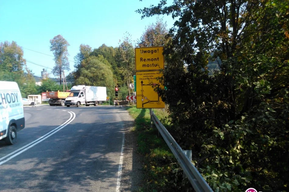Droga wojewódzka zamknięta. Objazd przez 'powiatówkę', na której trwa remont - zdjęcie 2