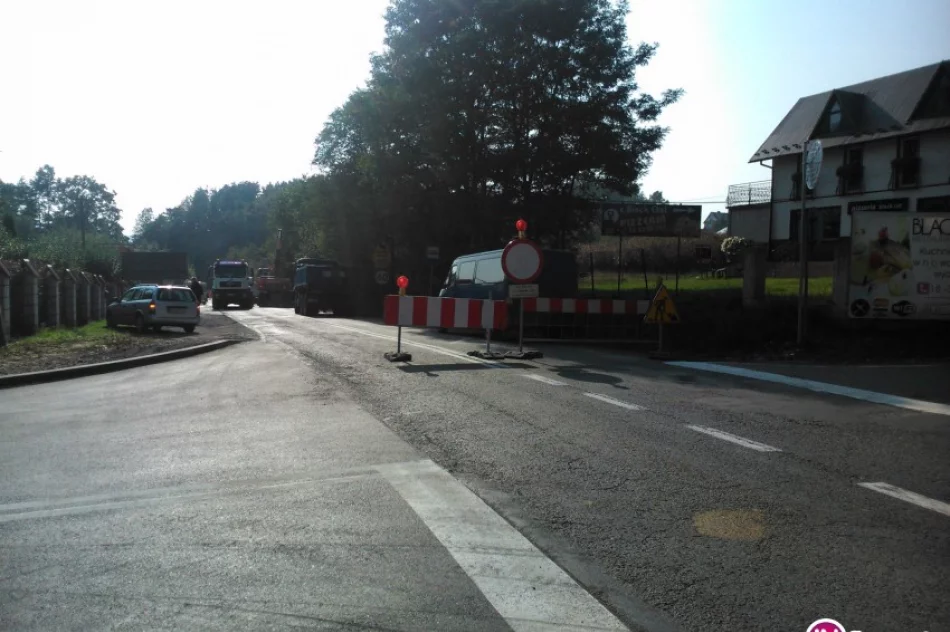 Droga wojewódzka zamknięta. Objazd przez 'powiatówkę', na której trwa remont - zdjęcie 3