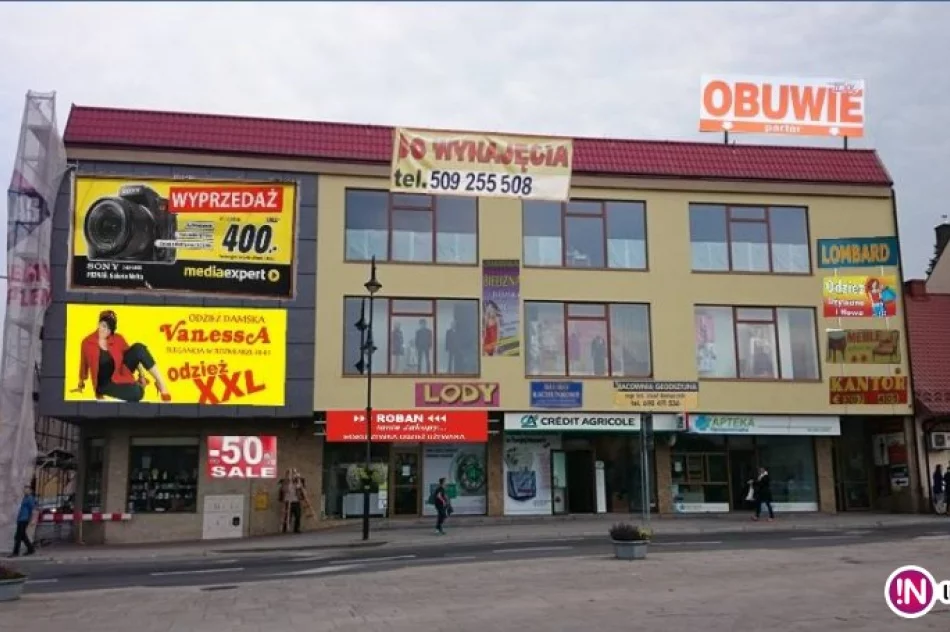 Budynek po 'Myśliwskiej' z nową elewacją. Nie każdemu przypadła do gustu - zdjęcie 2