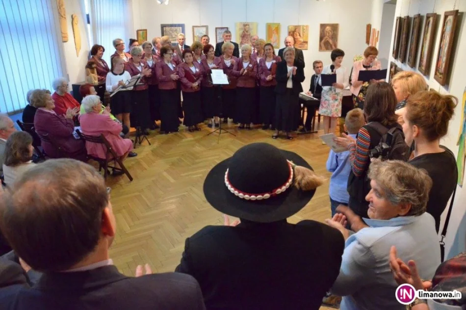 Nauczyciele prezentują swoje dzieła - zdjęcie 2