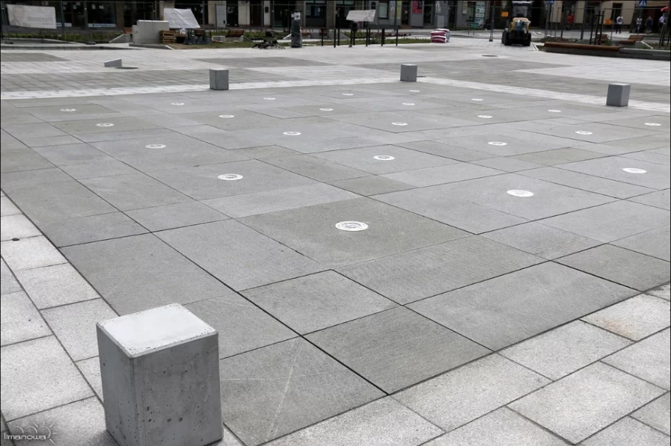 Rewitalizacja postępuje - zobacz jak zmienia się limanowski Rynek - zdjęcie 3