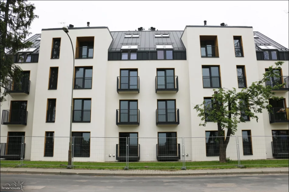 Nowy blok na ul. Fabrycznej gotowy. Urząd zachwala "nowoczesny wygląd i spokojne położenie" - zdjęcie 18