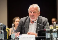 Według badań druga fala epidemii jest łagodniejsza, ale... - zdjęcie główne
