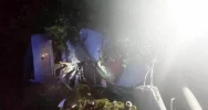 Samochód wypadł z drogi i uderzył w słup energetyczny - jedna osoba zginęła - zdjęcie 2