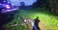 Samochód wypadł z drogi i uderzył w słup energetyczny - jedna osoba zginęła - zdjęcie 5
