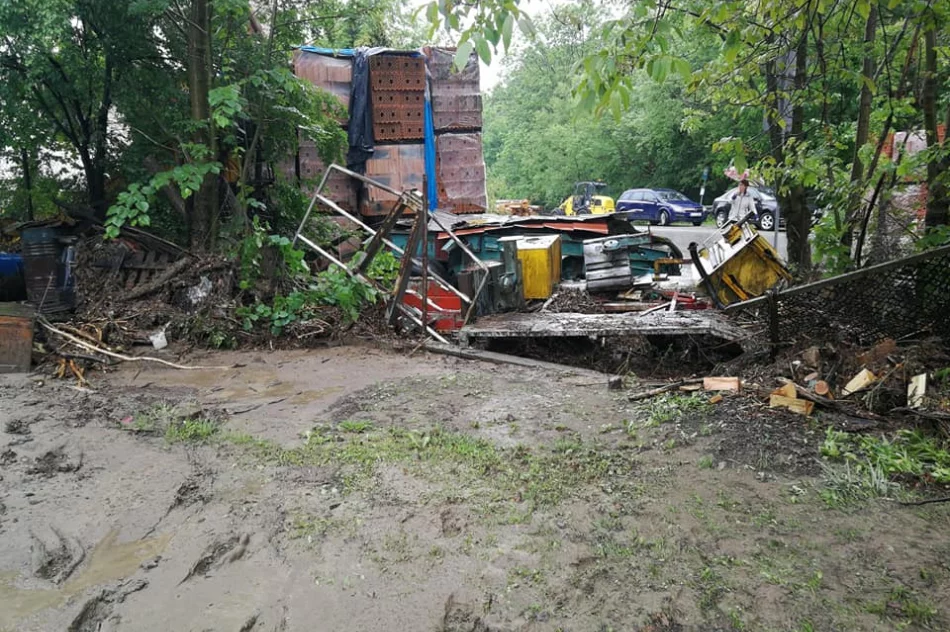 Podtopienia po intensywnym deszczu. Interweniowali strażacy - zdjęcie 7