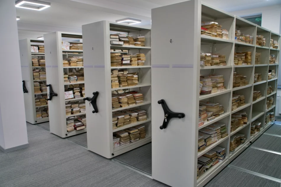 Biblioteka zmieni siedzibę. Marszałek z wizytą w zmodernizowanym budynku LDK - zdjęcie 4