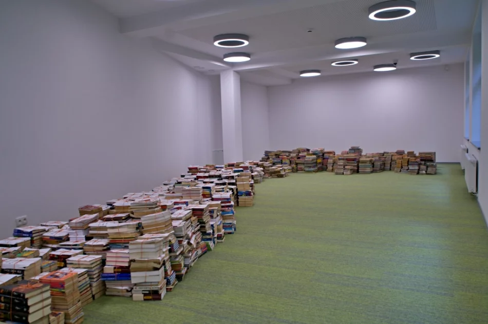 Biblioteka zmieni siedzibę. Marszałek z wizytą w zmodernizowanym budynku LDK - zdjęcie 5