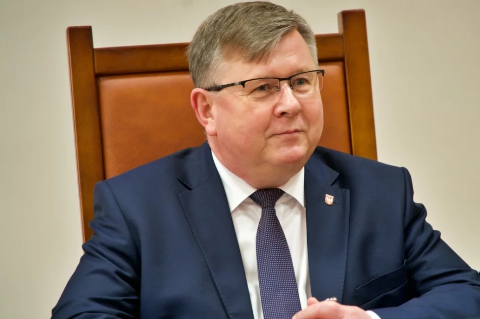 Biblioteka zmieni siedzibę. Marszałek z wizytą w zmodernizowanym budynku LDK - zdjęcie 8