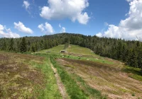 Trzy akcje ratunkowe w górach jednego dnia. Paralotniarz uderzył z impetem o ziemię - zdjęcie główne