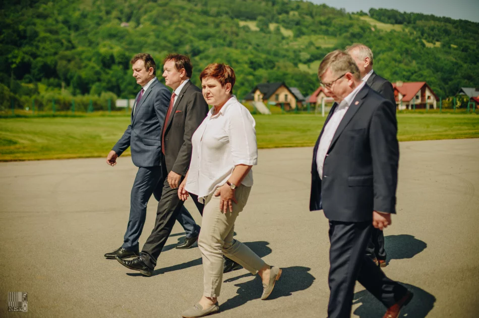 Beata Szydło przyjechała na Limanowszczyznę agitować na rzecz prezydenta Andrzeja Dudy - zdjęcie 5