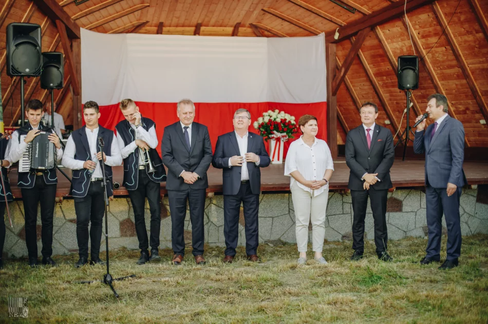 Beata Szydło przyjechała na Limanowszczyznę agitować na rzecz prezydenta Andrzeja Dudy - zdjęcie 9