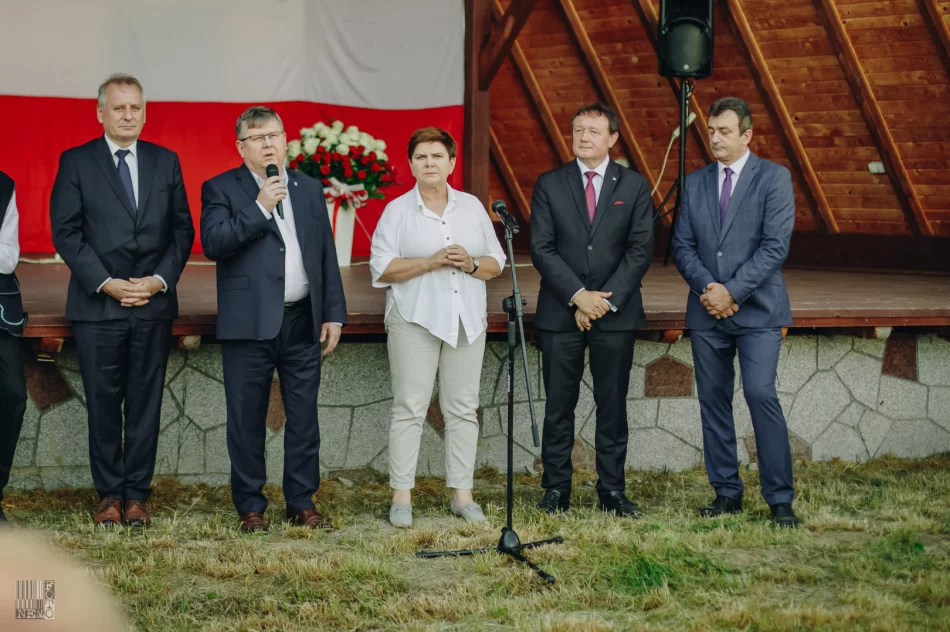 Beata Szydło przyjechała na Limanowszczyznę agitować na rzecz prezydenta Andrzeja Dudy - zdjęcie 12