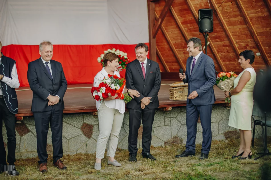 Beata Szydło przyjechała na Limanowszczyznę agitować na rzecz prezydenta Andrzeja Dudy - zdjęcie 20