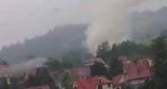 10 zastępów straży gasiło pożar poddasza - zdjęcie 2