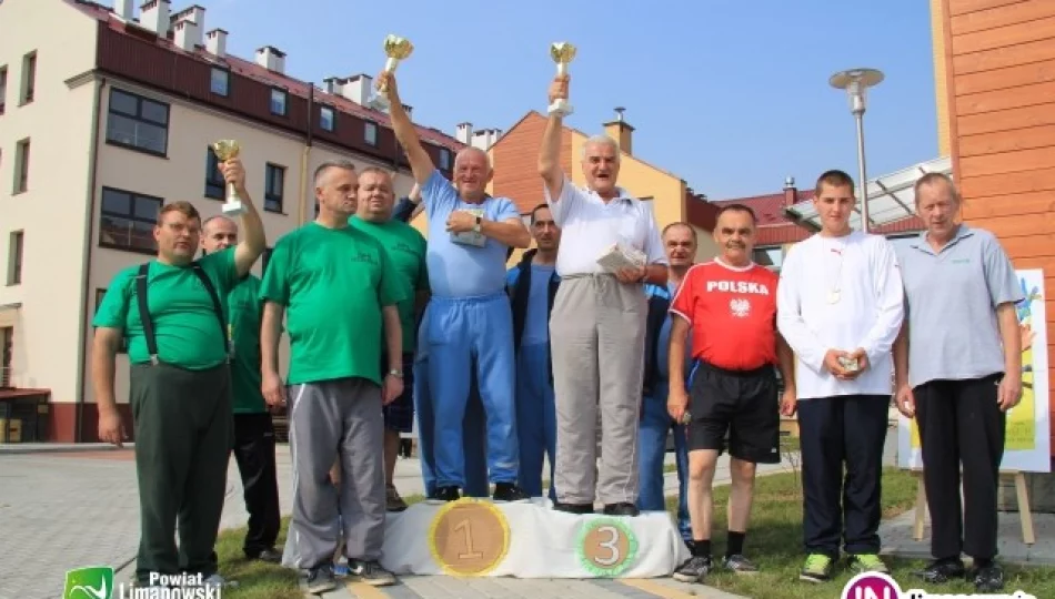 Setka uczestników pierwszej Spartakiady Sportowej - zdjęcie 1