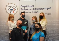 Wirtualnie poznawali szkołę i jej ofertę - zdjęcie główne