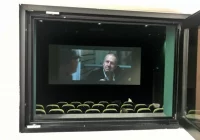 Druga sala kinowa z nowoczesnym wyposażeniem - zdjęcie główne