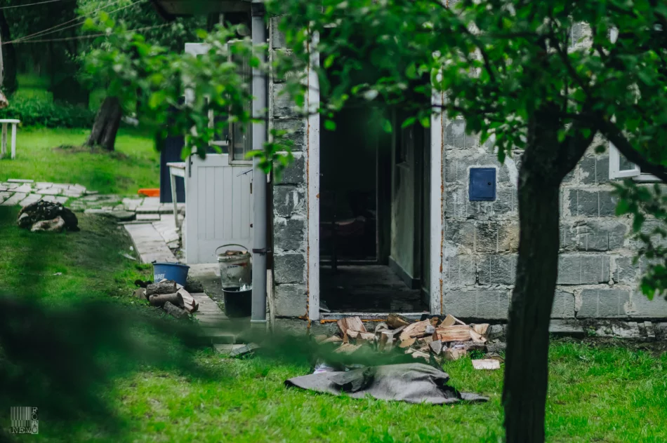 Mężczyzna próbował ugasić pożar. Z poparzeniami trafił do szpitala - zdjęcie 8