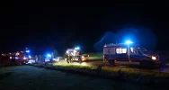 Czołowe zderzenie samochodów - 3 osoby trafiły do szpitala - zdjęcie 4
