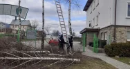 Prace przy stadionie - pomagają samorząd i lokalni przedsiębiorcy - zdjęcie 5