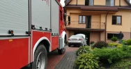 Zapalił się samochód zaparkowany w garażu - zdjęcie 2