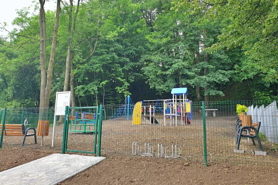 Końcowe prace przy rekreacyjnym obiekcie - zdjęcie 3