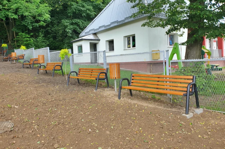 Końcowe prace przy rekreacyjnym obiekcie - zdjęcie 4