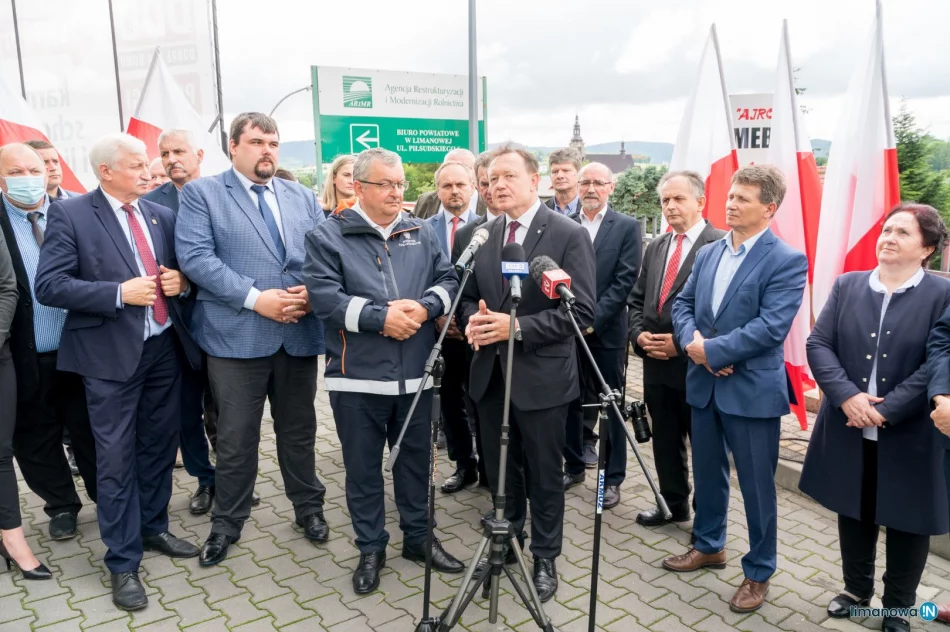 Noszenie masek kluczowe dla powstrzymania epidemii COVID-19 - nie wszyscy o tym pamiętają - zdjęcie 5