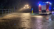 Ulewy: 300 interwencji straży, w poniedziałek 22 domy podtopione. Prezydent w Łapanowie - zdjęcie 4