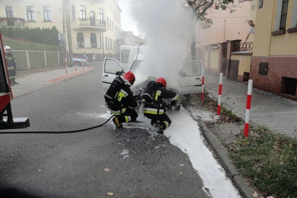 Nowy Sącz, Narutowicza - spłonęło auto - zdjęcie 2
