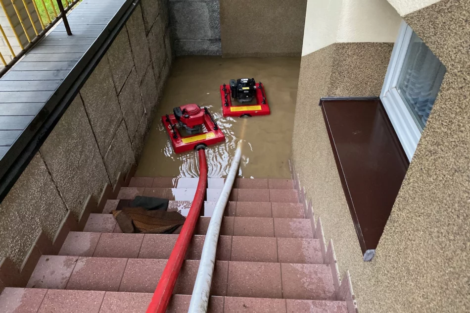 Trudna sytuacja w Kasince Małej i Węglówce - zalane domy, szkoła, uszkodzone drogi - zdjęcie 11