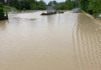 Meteorolodzy ostrzegają: silny deszcz z burzami! Wydano ostrzeżenie hydrologiczne - zdjęcie główne