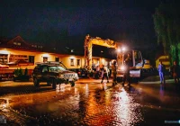 Duża skala zniszczeń w gminie Jodłownik. Woda porwała samochód, którym podróżowały dwie osoby - zdjęcie główne